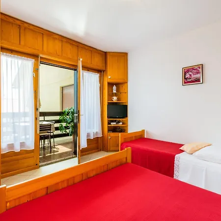 Horvat 2 - Hr-05593-02 By Interhome Appartement Crikvenica